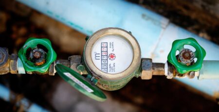 Meter with water valves